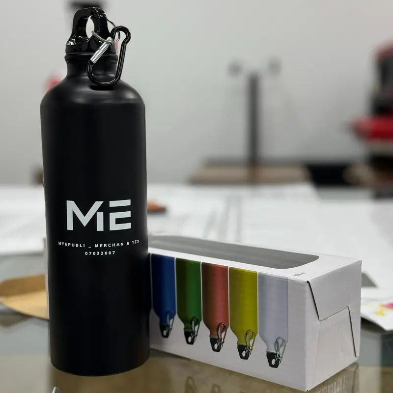 Botella de aluminio personalizada como regalo de empresa